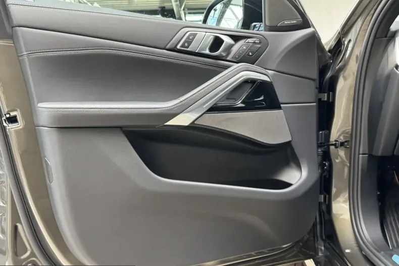 BMW X6 (Seria X) din 2025 cu 8.603 km - oferta BMW220555 - foto 17