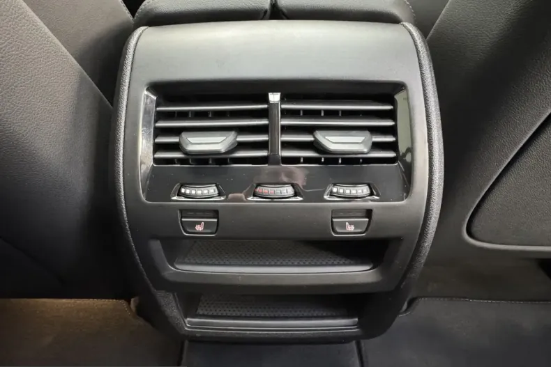 BMW X6 (Seria X) din 2025 cu 8.603 km - oferta BMW220555 - foto 28