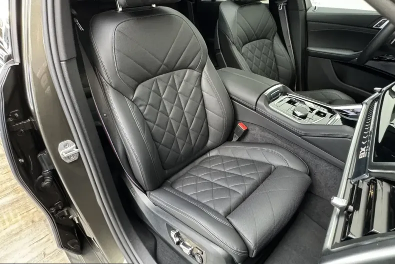BMW X6 (Seria X) din 2025 cu 8.603 km - oferta BMW220555 - foto 35
