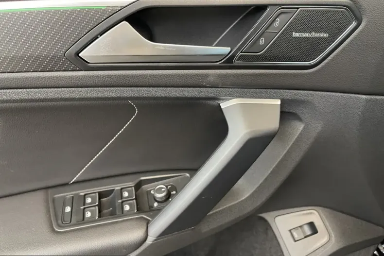 Volkswagen Tiguan din 2022 cu 77.539 km - oferta VOL220579 - foto 8