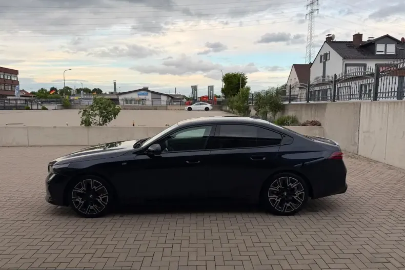 BMW 540 (Seria 5) din 2025 cu 15.200 km - oferta BMW220597 - foto 6