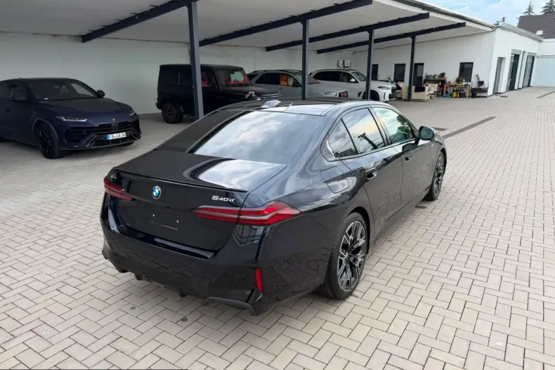 BMW 540 (Seria 5) din 2025 cu 15.200 km - oferta BMW220597 - foto 11