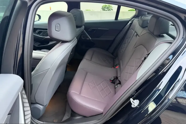 BMW 540 (Seria 5) din 2025 cu 15.200 km - oferta BMW220597 - foto 23