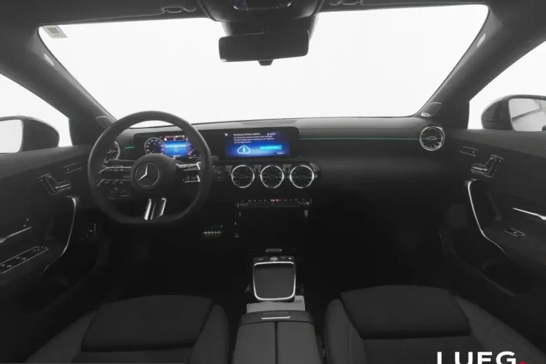 Mercedes-Benz CLA 200 (Clasa CLA) din 2025 cu 8.896 km - oferta MER220601 - foto 3