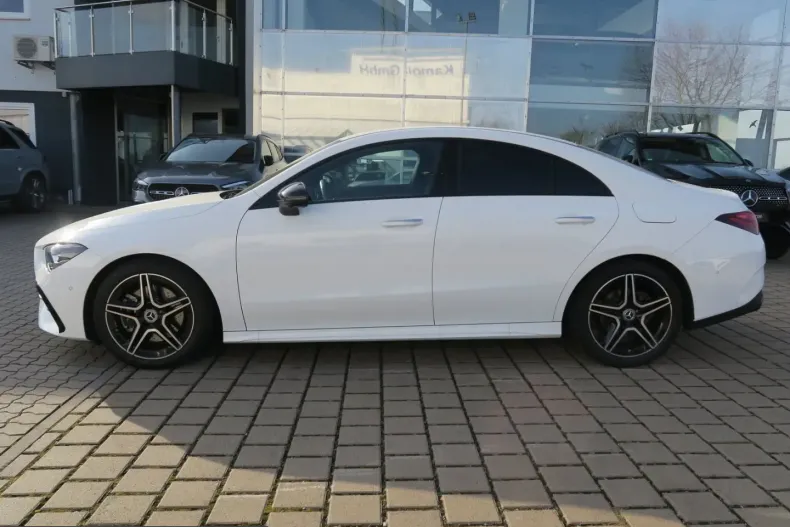 Mercedes-Benz CLA 200 (Clasa CLA) din 2024 cu 14.493 km - oferta MER220604 - foto 3