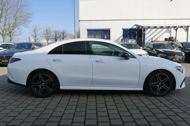 Mercedes-Benz CLA 200 (Clasa CLA) din 2024 cu 14.493 km - oferta MER220604 - foto 4