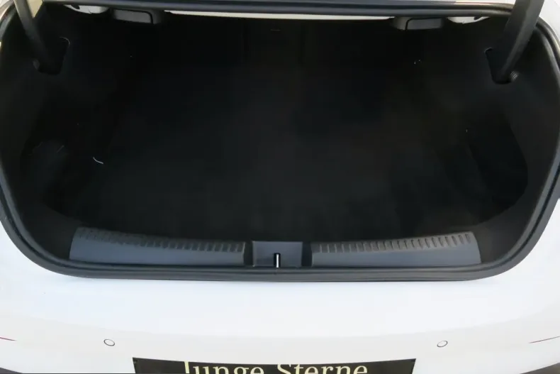 Mercedes-Benz CLA 200 (Clasa CLA) din 2024 cu 14.493 km - oferta MER220604 - foto 8