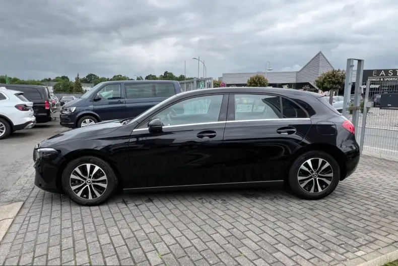 Mercedes-Benz A 180 (Clasa A) din 2025 cu 31.355 km - oferta MER220635 - foto 2