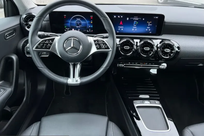 Mercedes-Benz A 180 (Clasa A) din 2025 cu 31.355 km - oferta MER220635 - foto 21