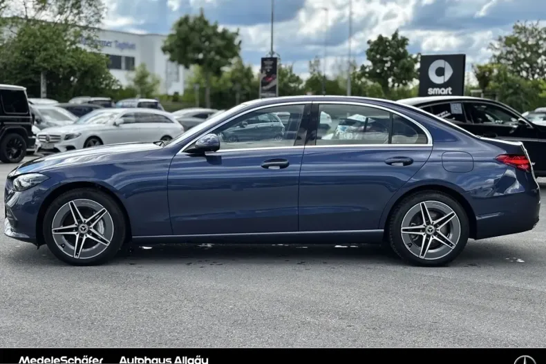 Mercedes-Benz C 300 (Clasa C) din 2024 cu 21.300 km - oferta MER220638 - foto 2