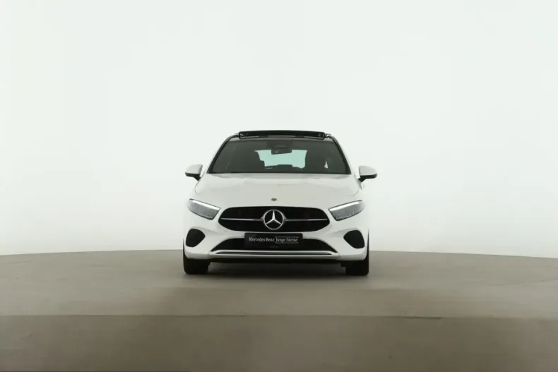 Mercedes-Benz A 200 (Clasa A) din 2025 cu 8.009 km - oferta MER220642 - foto 8