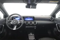 Mercedes-Benz A 200 (Clasa A) din 2025 cu 8.009 km - oferta MER220642 - foto 10
