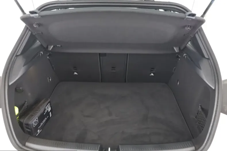 Mercedes-Benz A 200 (Clasa A) din 2025 cu 8.009 km - oferta MER220642 - foto 20