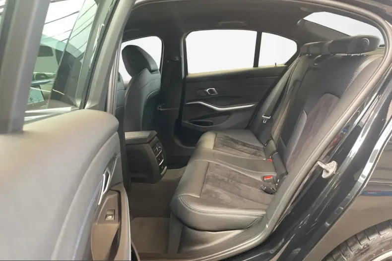 BMW 320 (Seria 3) din 2024 cu 57.800 km - oferta BMW220644 - foto 12
