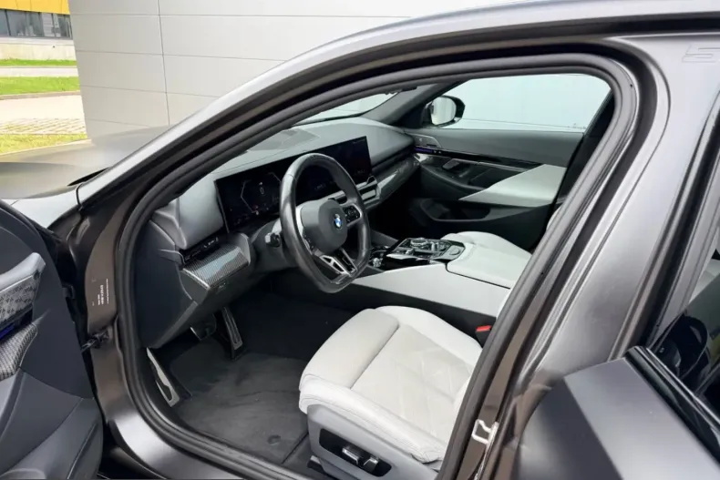 BMW 520 (Seria 5) din 2024 cu 84.765 km - oferta BMW220649 - foto 19