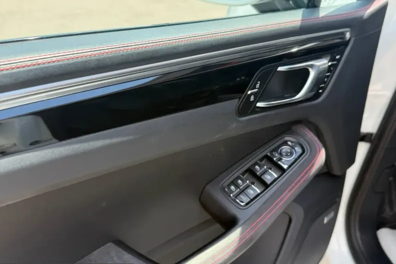Porsche Macan din 2021 cu 48.370 km - oferta POR220650 - foto 16
