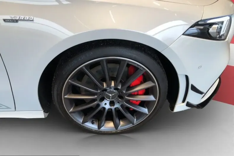 Mercedes-Benz A 35 AMG (Clasa A) din 2023 cu 17.465 km - oferta MER220662 - foto 5
