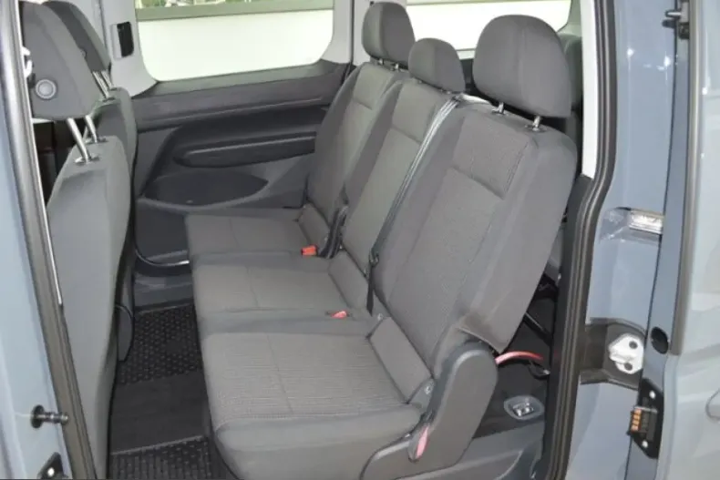 Volkswagen Caddy Maxi din 2025 cu 18.000 km - oferta VOL220666 - foto 5