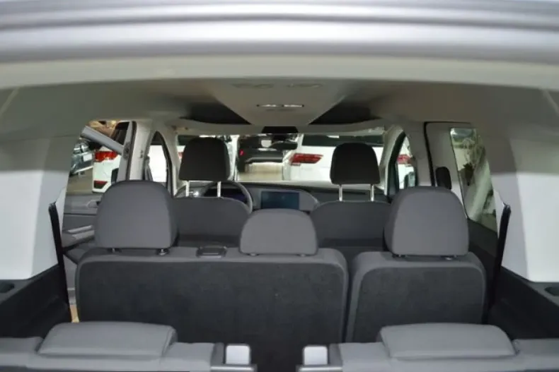 Volkswagen Caddy Maxi din 2025 cu 18.000 km - oferta VOL220666 - foto 11