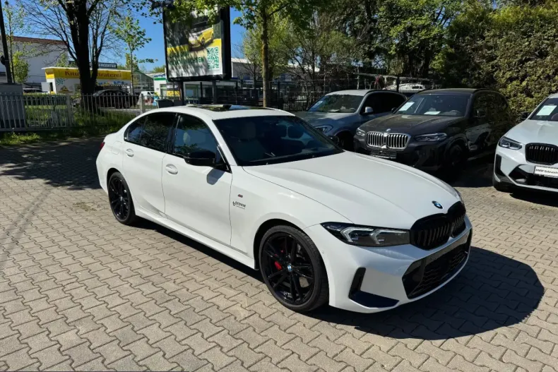 BMW 330 (Seria 3) din 2024 cu 40.000 km - oferta BMW220668 - foto 1