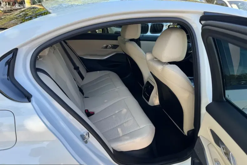 BMW 330 (Seria 3) din 2024 cu 40.000 km - oferta BMW220668 - foto 17