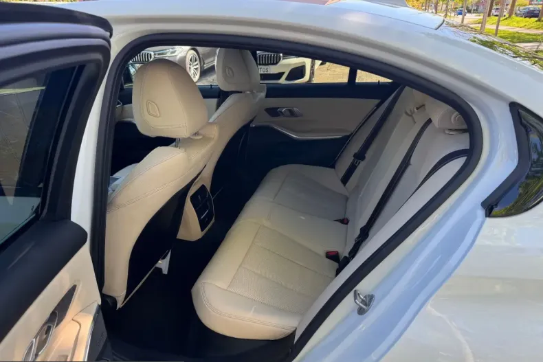 BMW 330 (Seria 3) din 2024 cu 40.000 km - oferta BMW220668 - foto 19