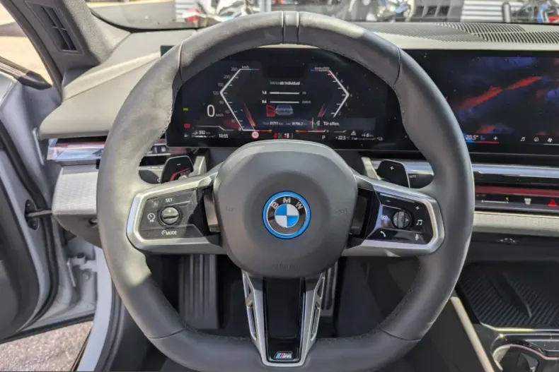 BMW 550 (Seria 5) din 2025 cu 31.702 km - oferta BMW220686 - foto 9
