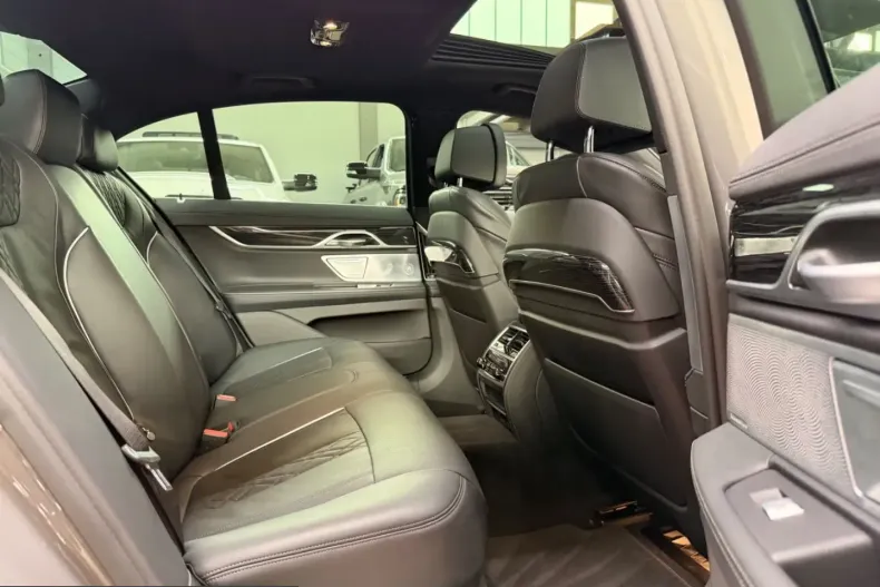 BMW 740 (Seria 7) din 2022 cu 120.000 km - oferta BMW220690 - foto 21
