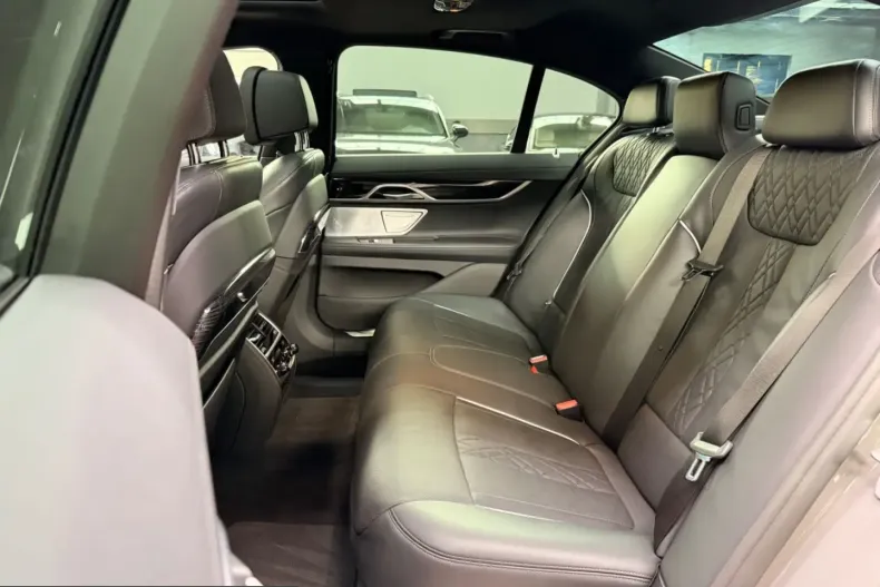 BMW 740 (Seria 7) din 2022 cu 120.000 km - oferta BMW220690 - foto 25