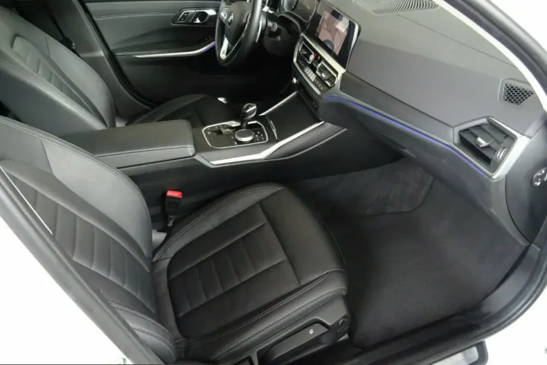BMW 320 (Seria 3) din 2021 cu 81.328 km - oferta BMW220698 - foto 13