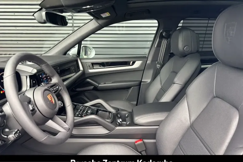 Porsche Cayenne din 2025 cu 16.500 km - oferta POR220701 - foto 17