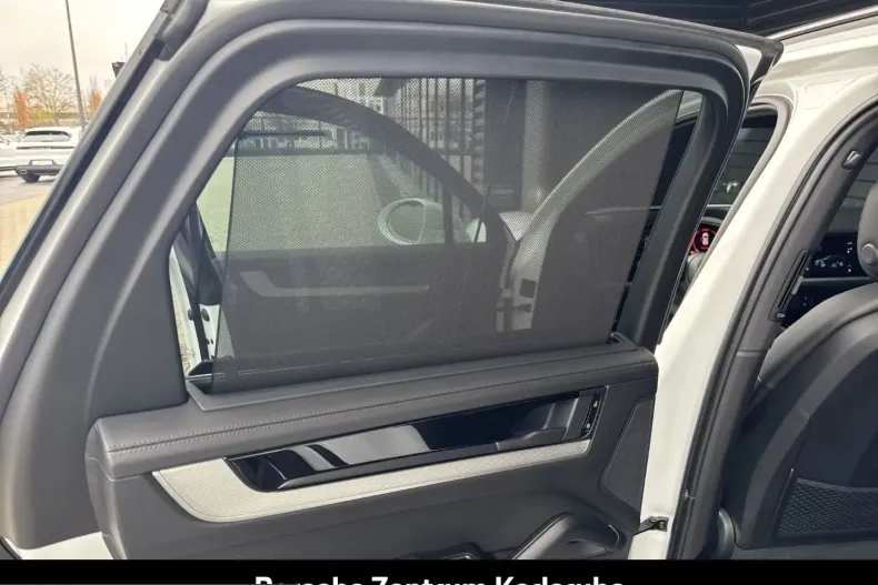 Porsche Cayenne din 2025 cu 16.500 km - oferta POR220701 - foto 19