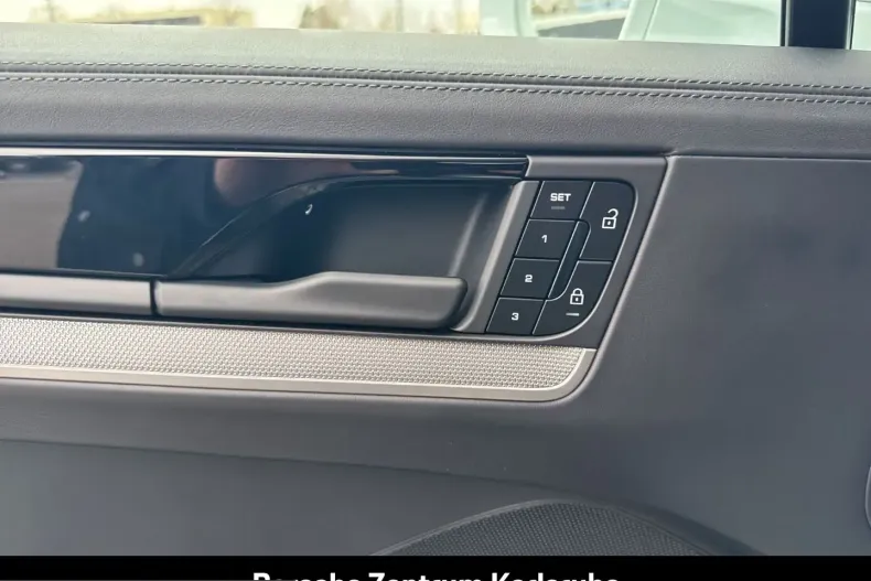 Porsche Cayenne din 2025 cu 16.500 km - oferta POR220701 - foto 22
