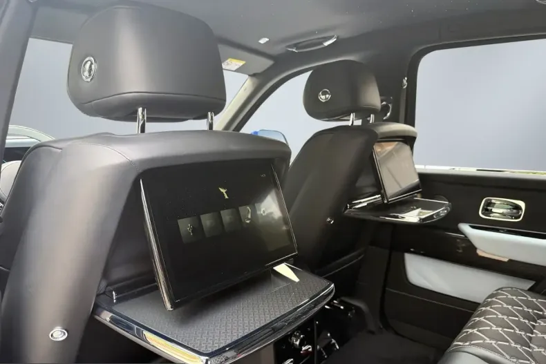 Rolls-Royce Cullinan din 2024 cu 15.388 km - oferta ROL220709 - foto 12