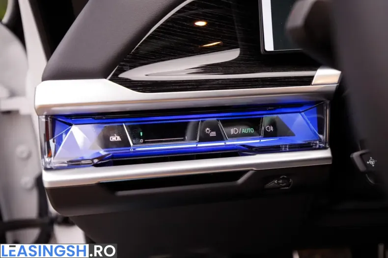 BMW 740d (Seria 7) din 2025 cu 1.264 km - oferta BMW220722 - foto 31