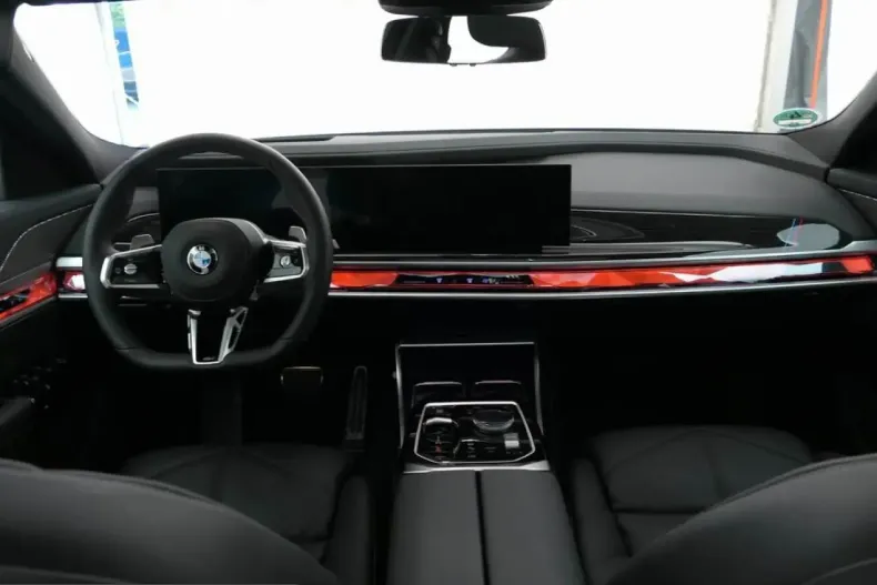 BMW 740 (Seria 7) din 2025 cu 24.995 km - oferta BMW220728 - foto 5