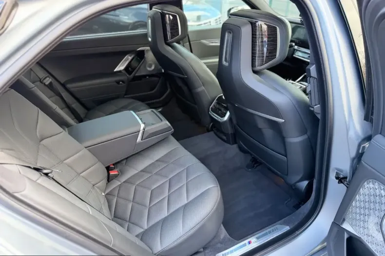 BMW 740 (Seria 7) din 2024 cu 21.436 km - oferta BMW220729 - foto 15