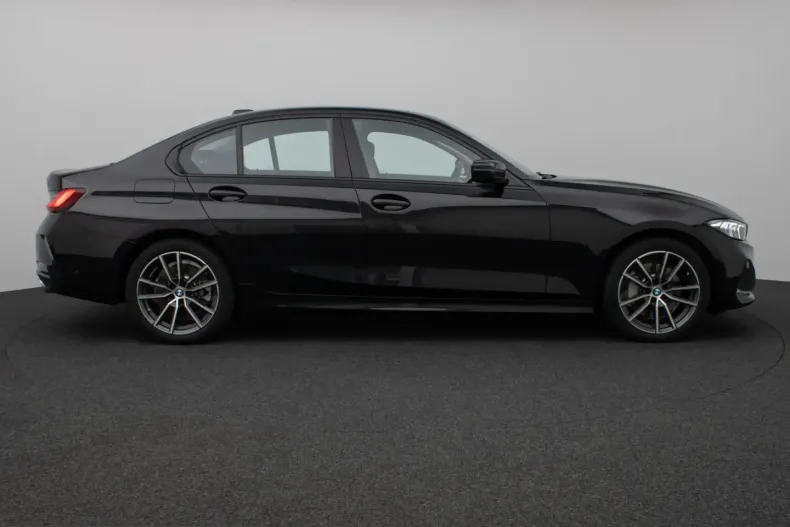 BMW 330 (Seria 3) din 2022 cu 25.484 km - oferta BMW220733 - foto 4