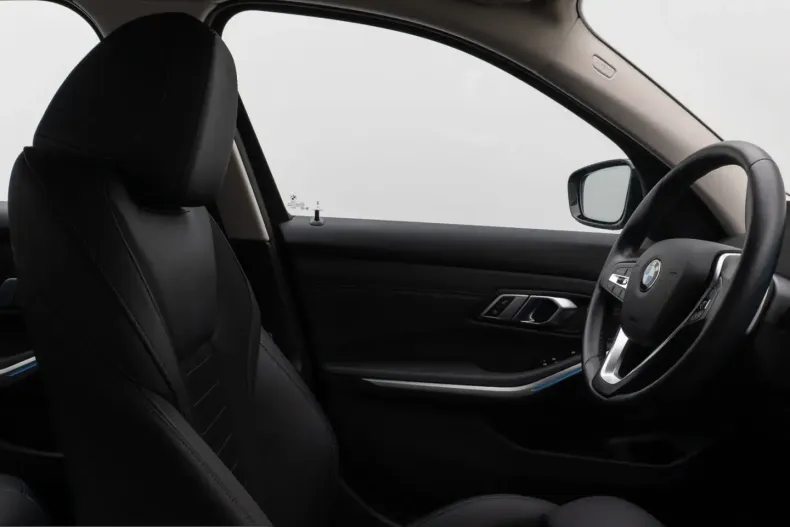 BMW 330 (Seria 3) din 2022 cu 25.484 km - oferta BMW220733 - foto 35