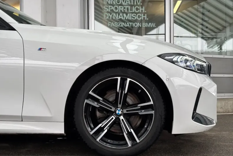 BMW 320 (Seria 3) din 2025 cu 23.792 km - oferta BMW220734 - foto 4