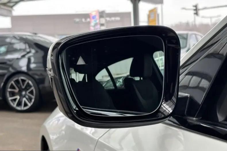 BMW 320 (Seria 3) din 2025 cu 23.792 km - oferta BMW220734 - foto 6