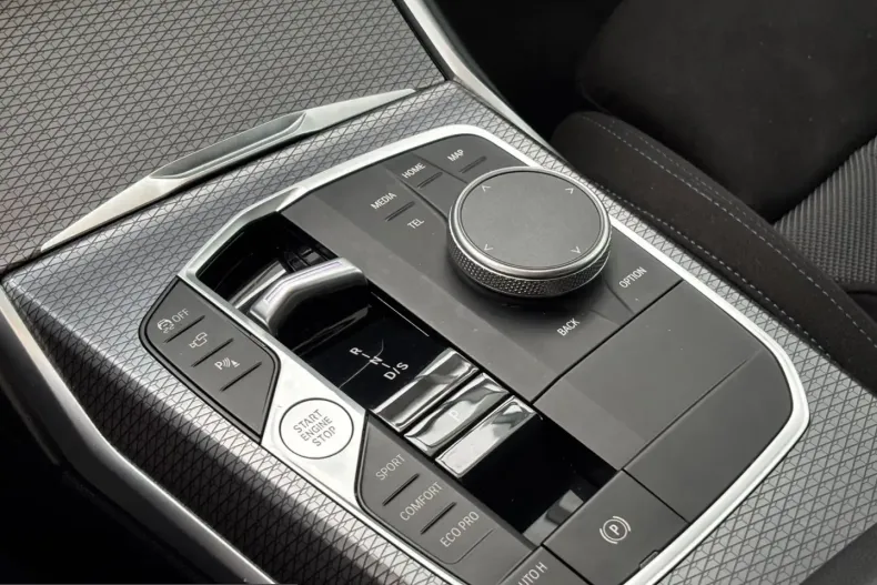 BMW 320 (Seria 3) din 2025 cu 23.792 km - oferta BMW220734 - foto 15