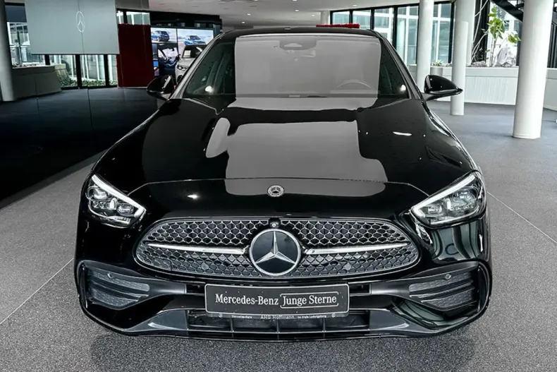 Mercedes-Benz C 300 (Clasa C) din 2023 cu 41.050 km - oferta MER220747 - foto 2