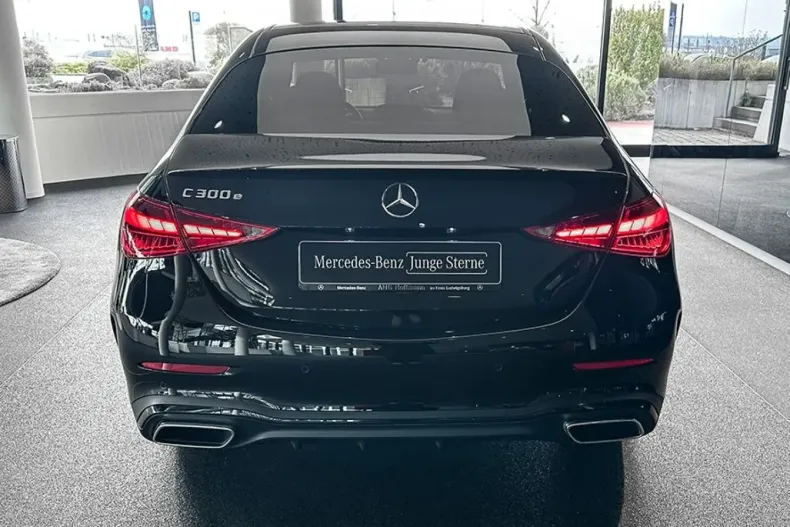 Mercedes-Benz C 300 (Clasa C) din 2023 cu 41.050 km - oferta MER220747 - foto 4