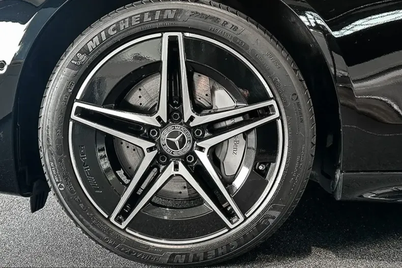 Mercedes-Benz C 300 (Clasa C) din 2023 cu 41.050 km - oferta MER220747 - foto 6