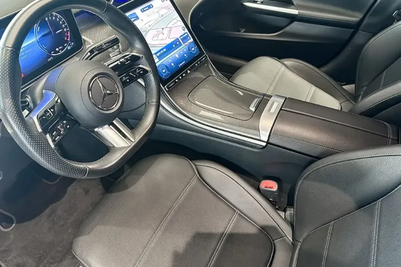 Mercedes-Benz C 300 (Clasa C) din 2023 cu 41.050 km - oferta MER220747 - foto 10