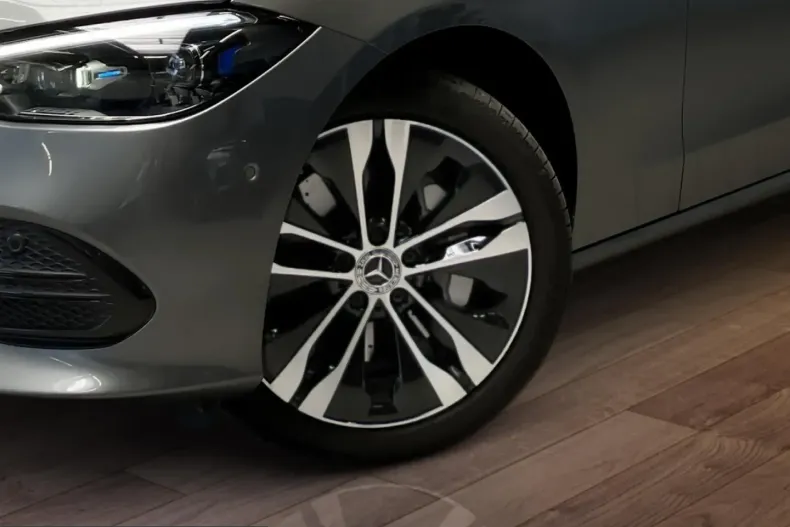 Mercedes-Benz C 300 (Clasa C) din 2022 cu 46.072 km - oferta MER220749 - foto 2