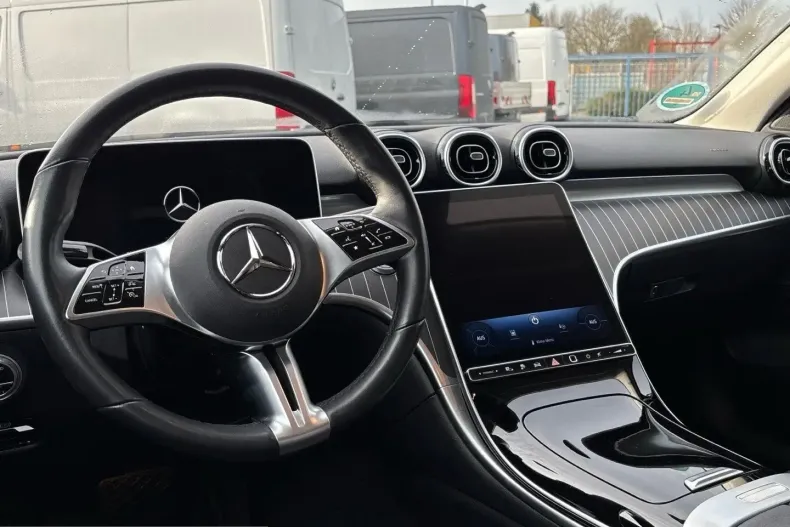 Mercedes-Benz C 300 (Clasa C) din 2022 cu 46.030 km - oferta MER220750 - foto 7
