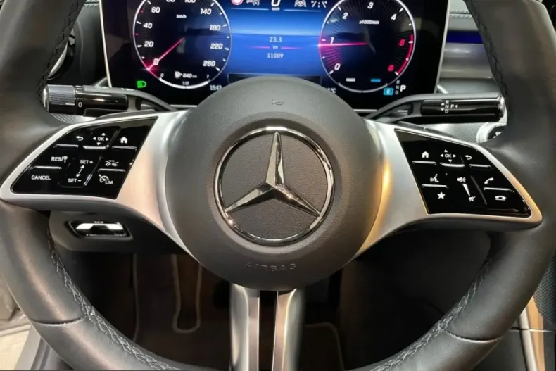 Mercedes-Benz C 300 (Clasa C) din 2024 cu 11.007 km - oferta MER220752 - foto 10
