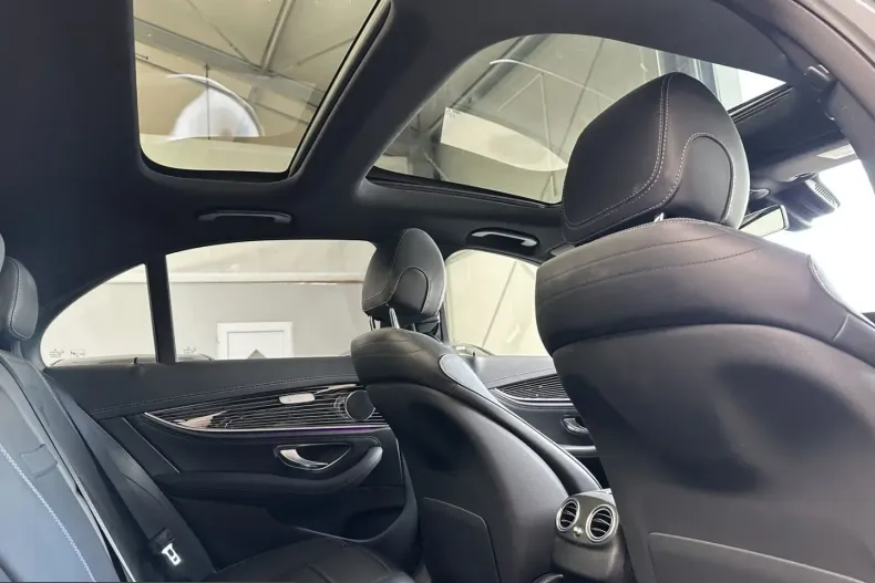 Mercedes-Benz E 300 (Clasa E) din 2021 cu 48.461 km - oferta MER220754 - foto 20